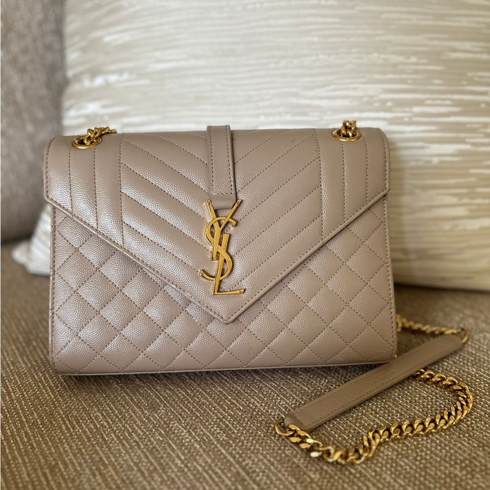 YSL bag like new